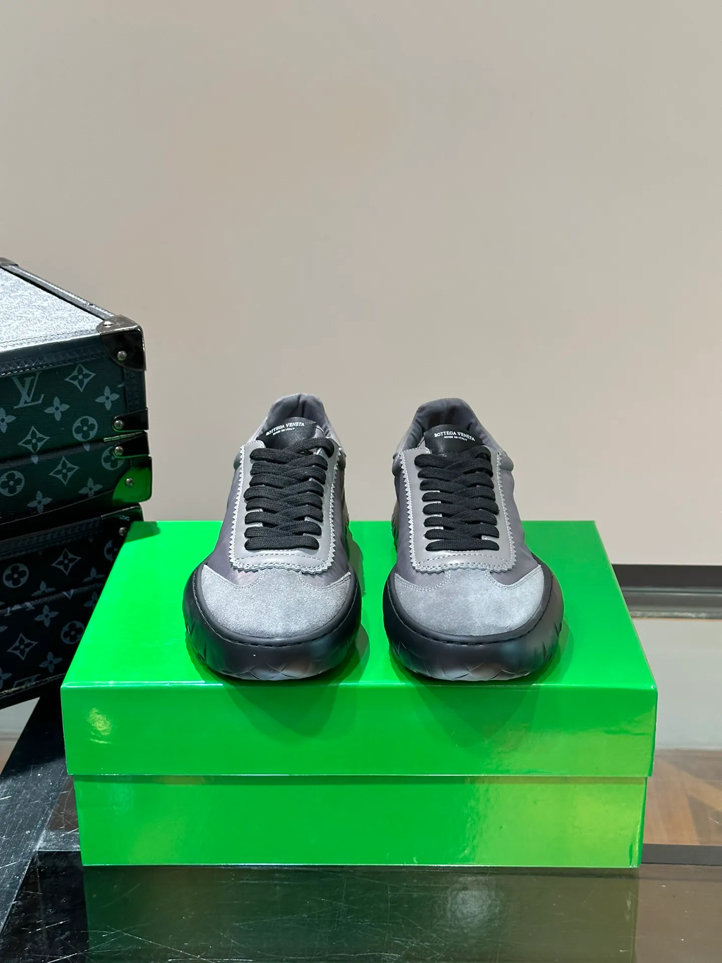 Men's Men's Shoes💰460【New】⛺️⛺️BV/Bottega Veneta🆕New men's moral training sneakers, made of Sneaker technology nylon and suede, inspired by retro basketball shoes, a new interpretation of classic sneakers, a light, comfortable and breathable summer must-have item, the soles are made of classic woven texture, super recognizable, nylon suede stitching, full of texture!  Size: 38-44 (45 can be customized